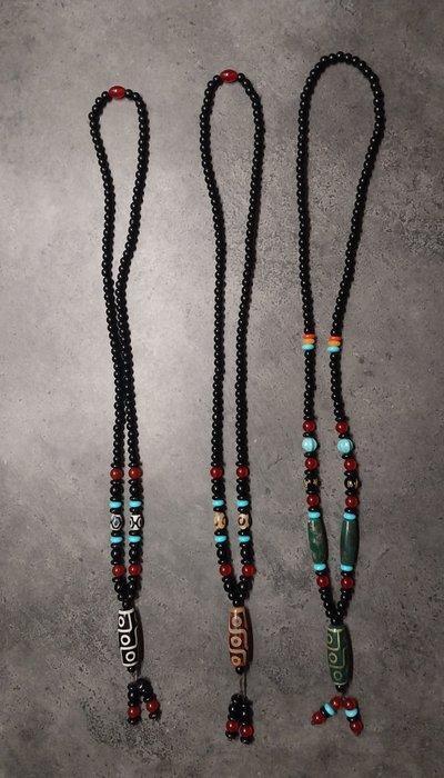 3 gebedskralen kettingen met 9 ogen kraal- 180 g, Verzamelen, Mineralen en Fossielen