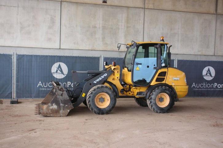 Veiling: Wiellader Volvo L25F-P Diesel 36.4kW 2013, Zakelijke goederen, Machines en Bouw | Kranen en Graafmachines, Wiellader of Shovel