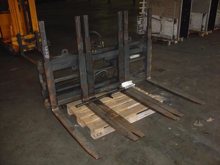 Kaup Vorkenversteller Triple, Zakelijke goederen, Machines en Bouw | Heftrucks en Intern transport, Verzenden