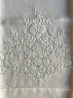 Set di tre Asciugamani diversi ricamati a mano - inserti a, Antiek en Kunst, Antiek | Kleden en Textiel