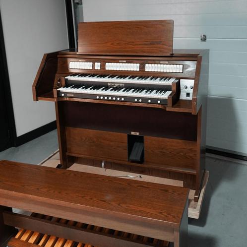 Domus 227 donker eiken  270744-1517, Muziek en Instrumenten, Overige Muziek en Instrumenten