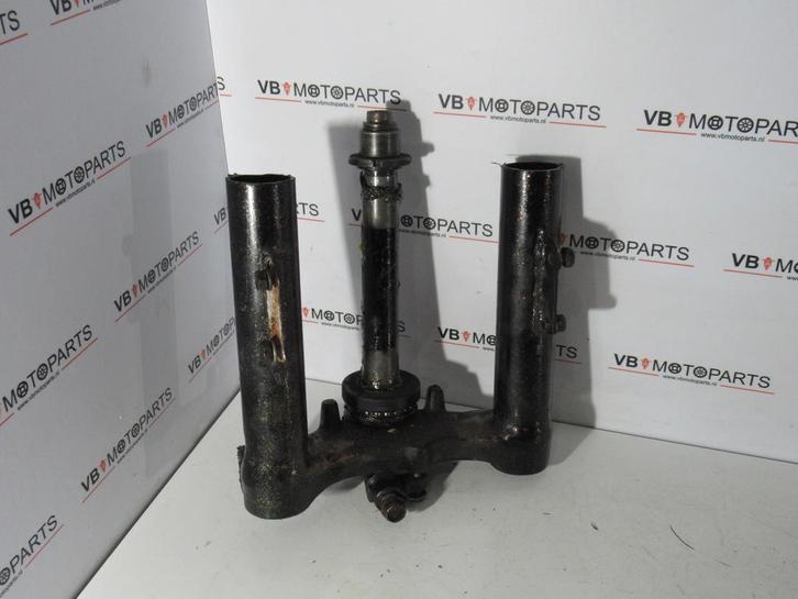 Suzuki GSX 750 E Kroonplaat onder T-stuk, Motoren, Onderdelen | Suzuki, Ophalen of Verzenden