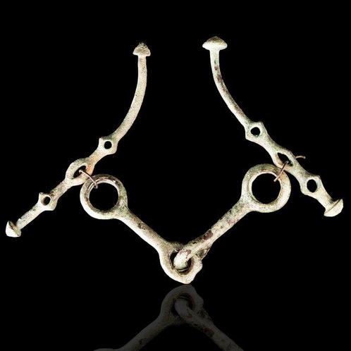 Bronstijd Keltisch Bronzen wangstukken van een paardbit, Antiek en Kunst, Antiek | Overige Antiek