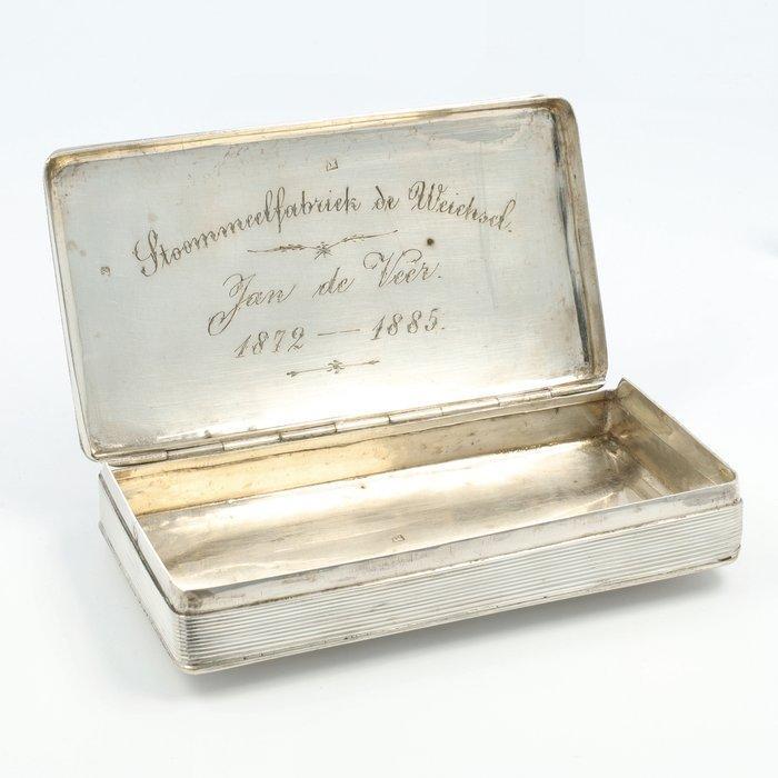 Antonie Keun (Groningen 1833) - Tabaksdoos - .833 zilver, Antiek en Kunst, Antiek | Goud en Zilver