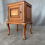 Nachtkastje - Hout, Italiaans vakmanschap van middelbare, Antiek en Kunst, Curiosa en Brocante