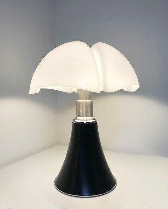 Martinelli Luce - Gae Aulenti - Pipistrello 620 - Tafellamp, Antiek en Kunst, Antiek | Lampen