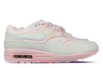 Nike Air Max 1 LX Guava Ice • 43, Nike, Ophalen of Verzenden, Nieuw, Sneakers of Gympen
