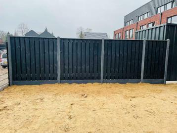 Schuttingen Zwart 21 planks Incl. montage nu voor €125,- beschikbaar voor biedingen