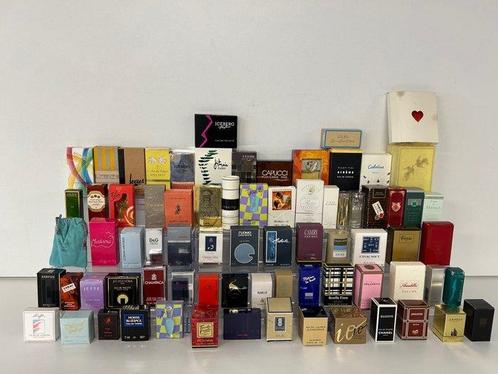80 Miniatuur flesjes parfum in in verpakking. - Parfumfles, Antiek en Kunst, Antiek | Glas en Kristal