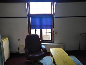 Mooie ruime studio te huur Wijnstraat in Dordrecht beschikbaar voor biedingen