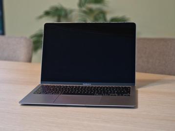 Apple Macbook Air M1 (2020) - 13 inch - 8GB Ram - 128GB SSD beschikbaar voor biedingen