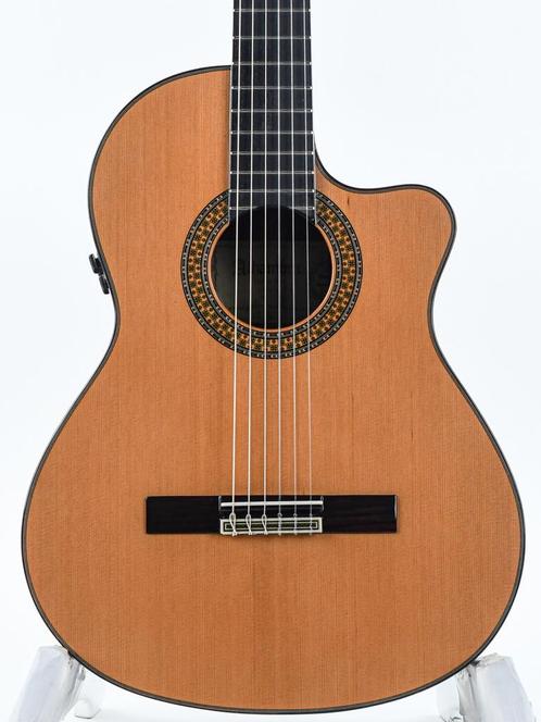 Alhambra 9P CW E8 (Klassieke Instrumenten,Concert Gitaren), Muziek en Instrumenten, Snaarinstrumenten | Gitaren | Akoestisch, Klassieke of Spaanse gitaar