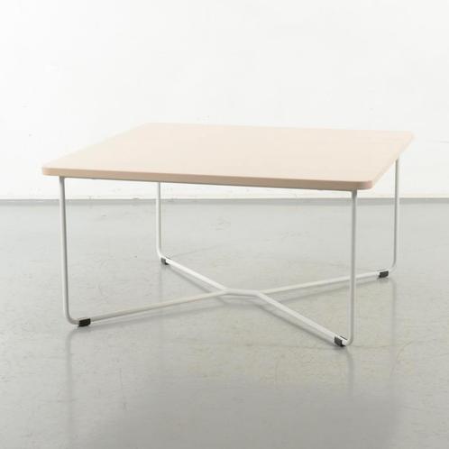Steelcase B-Free bijzettafel,, Zakelijke goederen, Kantoor en Winkelinrichting | Kantoormeubilair en Inrichting, Ophalen of Verzenden