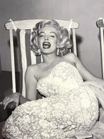 Marilyn by Frank Worth - Marilyn Monroe in a Deckchair, Antiek en Kunst