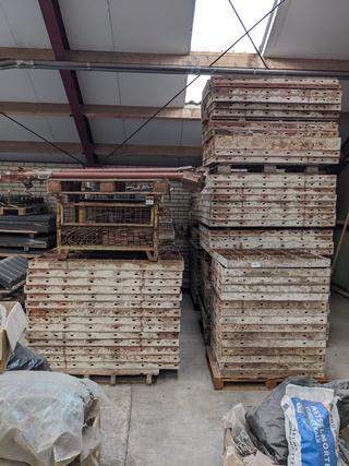 Ca 35mtr bekisting Pascal beschikbaar voor biedingen