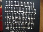 Grote collectie van 107 lepeltjes - o.a. verzilverde - vnl.