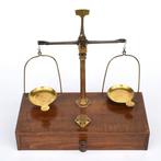 Weegschaal - Hout, Messing , IJzer - kleine objecten