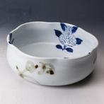 Sometsuke Santamon Rinka-bachi (onderglazuurblauwe