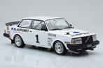 IXO 1:18 - Model raceauto - Volvo 240 Turbo #1 DTM Zolder, Nieuw