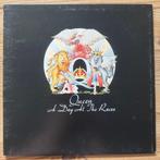 Queen - A Day At The Races [first UK pressing] - LP - 1ste, Nieuw in verpakking