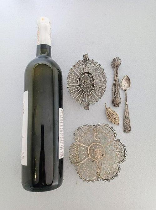 Filigree Fruits, Baskets, Tongs and 6 Spoons - Miniatuur, Antiek en Kunst, Antiek | Goud en Zilver
