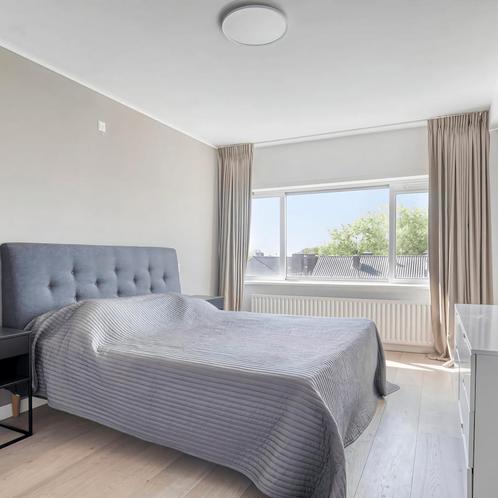 Ruim gemeubileerd 3-slaapkamerappartement in Buitenveldert g, Huizen en Kamers, Huizen te huur, Direct bij eigenaar, Amsterdam