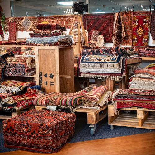 Vintage oosters vloerkleed / tapijt, Huis en Inrichting, Stoffering | Tapijten en Kleden, Gebruikt, Ophalen of Verzenden