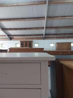 Landelijke klassieke kast, commode, dressoir, ladenkast