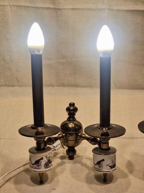 Wandkandelaar (2) - Messing, Porselein - Paar applicaties, Antiek en Kunst, Curiosa en Brocante