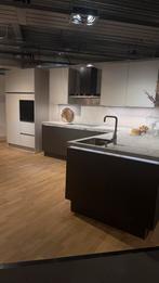 Riante hoekkeuken met schiereiland in de luxe marmer Mahal!, Huis en Inrichting, Ophalen, Overige kleuren, Hoekkeuken, Nieuw