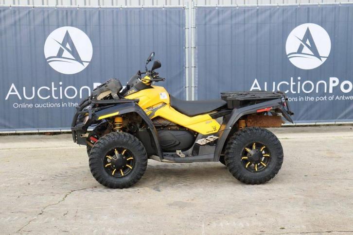 Veiling: Quad Can-Am Outlander 800 Benzine 19pk 2011, Motoren, Quads en Trikes, Ophalen