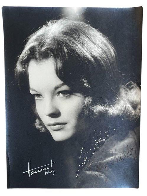 Romy Schneider , signed in person  Harcourt Paris -, Verzamelen, Film en Tv