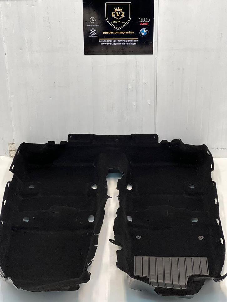 Renault Clio 1.0i 12V vloerbedekking bj.2021 zwart, Auto-onderdelen, Interieur en Bekleding, Gebruikt, Renault