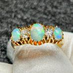 Cocktailring - 18 karaat Geel goud, Opal & 0.40ct Diamond -, Sieraden, Tassen en Uiterlijk, Antieke sieraden