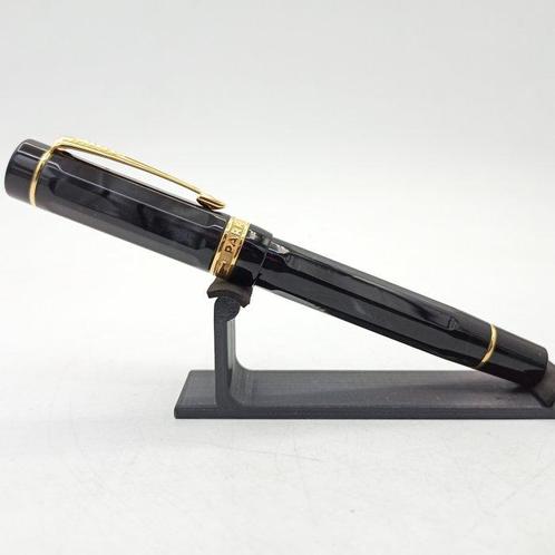 Pluma estilográfica - Parker - Duofold - Lucky 8 - Limited, Verzamelen, Pennenverzamelingen