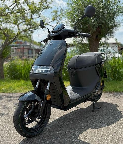 Segway E300SE 100km/u Elektrische motorscooter zwart 2025, Fietsen en Brommers, Brommeronderdelen | Scooters, Verzenden