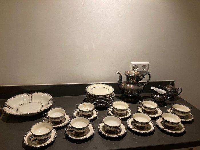 Johann Seltmann Vohenstrauss - Eetservies (16) - Porselein -, Antiek en Kunst, Antiek | Meubels | Tafels