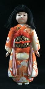 Ichimatsu Kimekomi Doll Statue / Kimono Woman Girl /