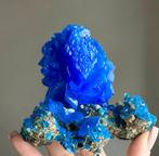 280 g Koningsblauw CHALCANTHITE Kristal op koperen