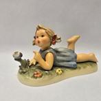 Goebel - Beeldje - Hummel #2105 - Miss Beehaving - TMK8 -
