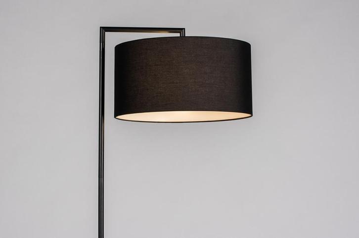 Rietveld Vloerlampen - Zwart - Stof, Metaal, Huis en Inrichting, Lampen | Vloerlampen, Verzenden