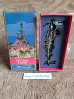 Disney Parks Disneyland Paris limited edition castmember, Verzamelen, Disney, Nieuw