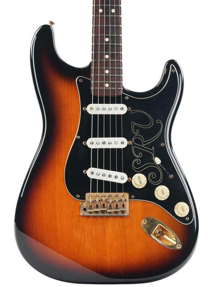 Fender SRV Stratocaster 1995 (Elektrische Gitaren), Muziek en Instrumenten, Snaarinstrumenten | Gitaren | Elektrisch, Solid body