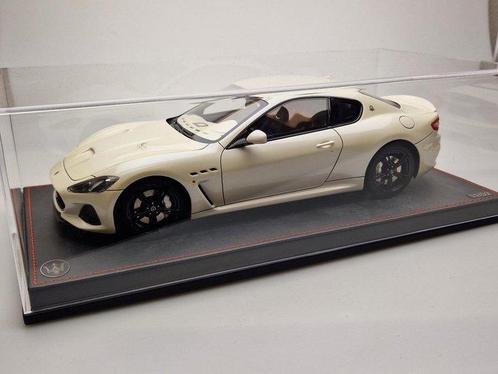 211-TwoEleven 1:18 - Modelauto - Maserati Gran Turismo –, Hobby en Vrije tijd, Modelauto's | 1:5 tot 1:12