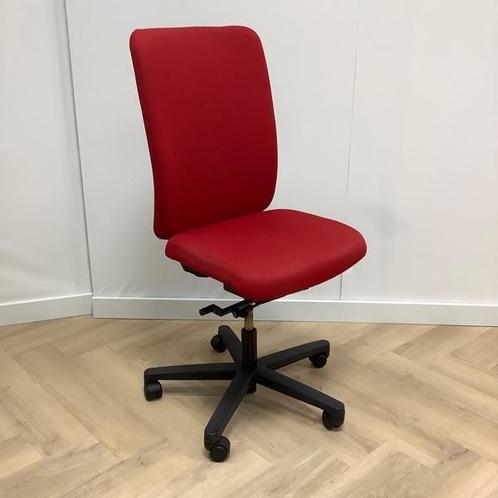 Tweedehands bureaustoel zonder armleuningen, Rode stoffering, Huis en Inrichting, Bureaustoelen, Bureaustoel, Rood, Gebruikt, Ergonomisch