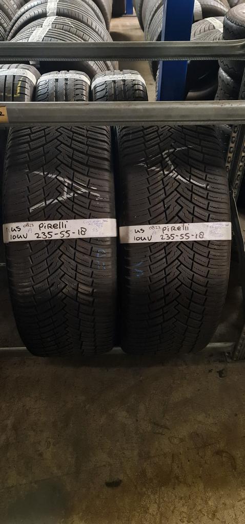 2x 235-55-18 Pirelli All Season 5.3mm €50 Per Band 235 55 18, Auto-onderdelen, Banden en Velgen, 18 inch, All Season, 235 mm, Personenwagen