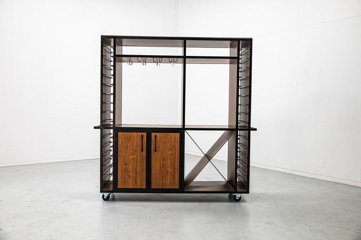 Mobiele wijnkast eikenkleurig, Huis en Inrichting, Kasten | Overige, Nieuw