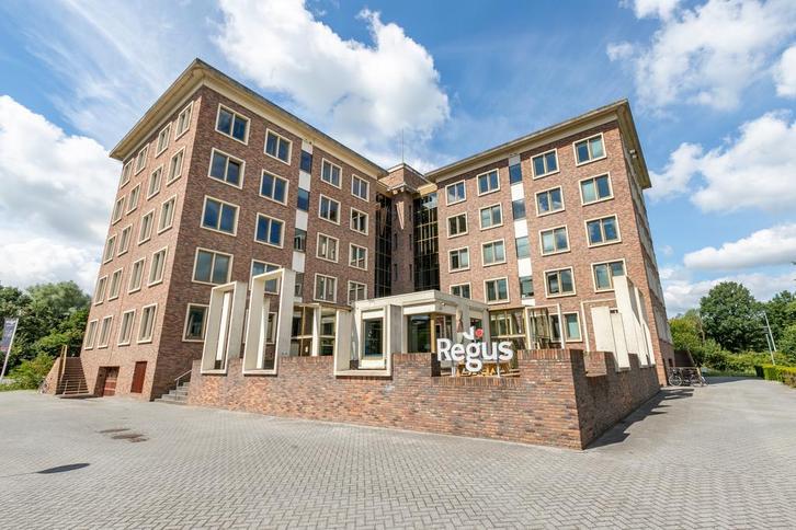 Werkplek-membership in Regus Arnhem Business Park, Zakelijke goederen, Bedrijfs Onroerend goed