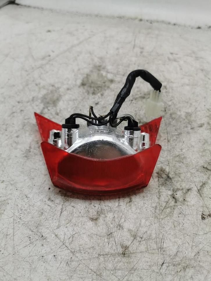 Piaggio Zip / Achterlicht / Spoiler verlichting, Fietsen en Brommers, Brommeronderdelen | Scooters, Overige typen, Ophalen of Verzenden