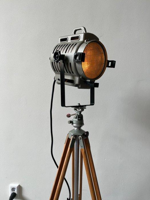 ARRI / Mole Richardson op Berlebach statief - Theaterlamp -, Antiek en Kunst, Antiek | Wandborden en Tegels